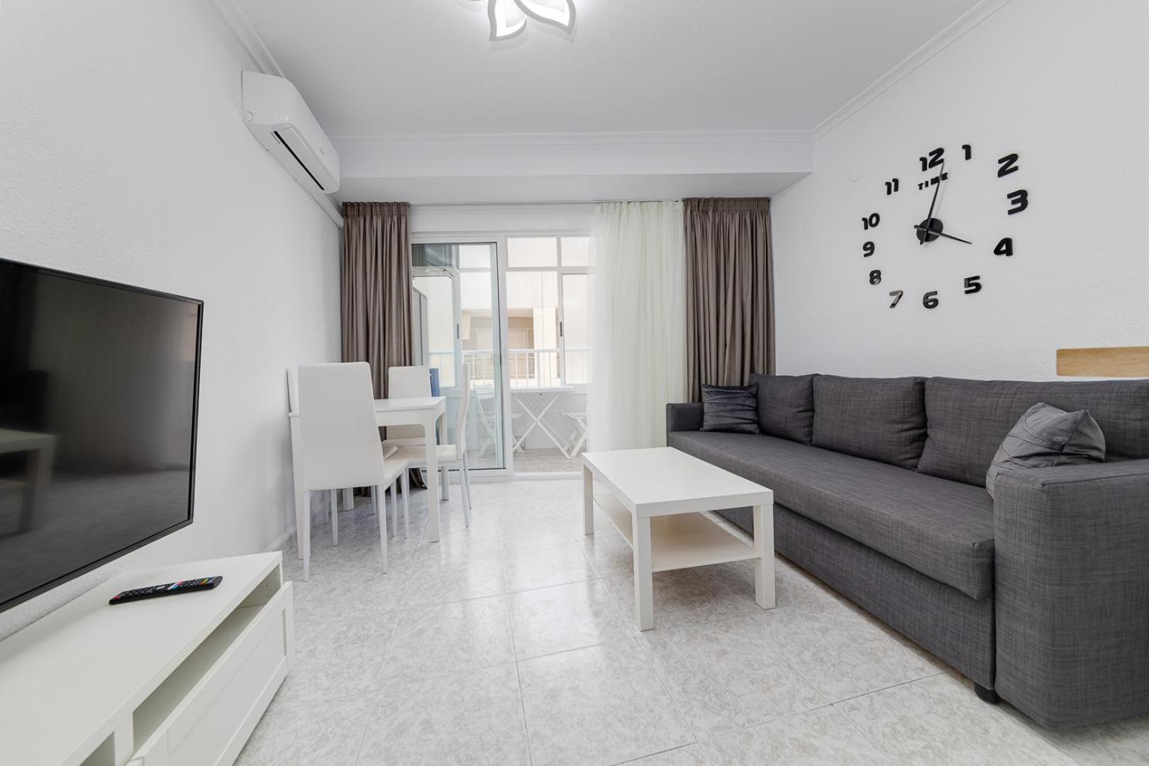 Calle Concordia 86, Two Bedroom Apartment, Up To 6 Guests, Near Del Cura Beach,Supermarket Mercadona And Central Bus Station Торевьиа Экстерьер фото