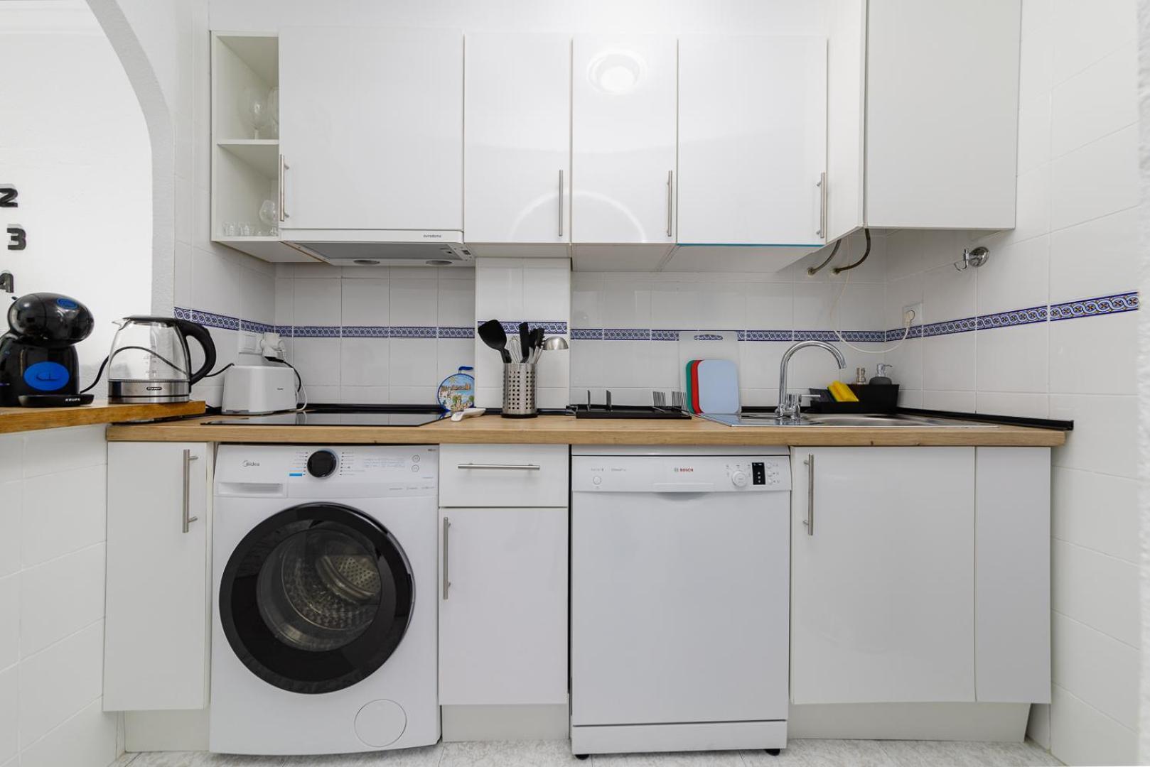 Calle Concordia 86, Two Bedroom Apartment, Up To 6 Guests, Near Del Cura Beach,Supermarket Mercadona And Central Bus Station Торевьиа Экстерьер фото